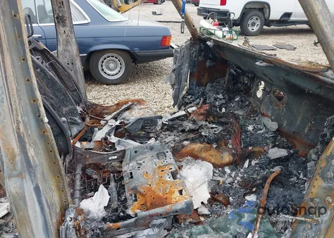 2018 Jeep Wrangler Unlimited Sahara 4X4 from USA, damaged, VIN 1C4HJXEG2JW117902